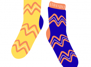 Na zdjęciu są dwie różne skarpetki - wyniki konkursu "Skarpety nie do pary".