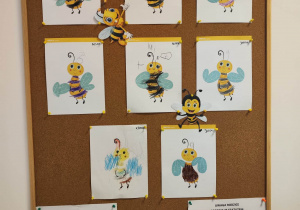 Tablica z pracami dzieci. Kolorowanki pszczółki.